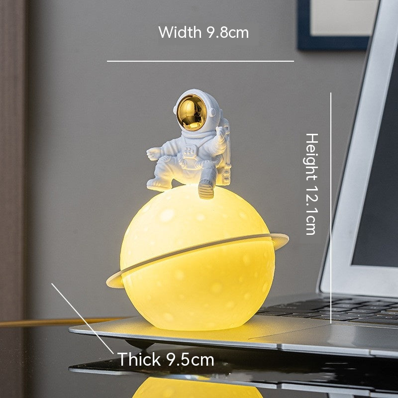 Astronaut Small Night Lamp - Table Decoration for Atmosphere Ornaments