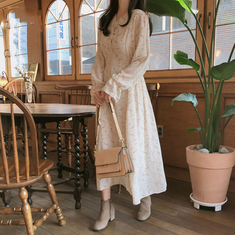 Elegant Mid-Length French Retro Dress with a Flattering Slim Waist and Charming Floral Chiffon Long Sleeves