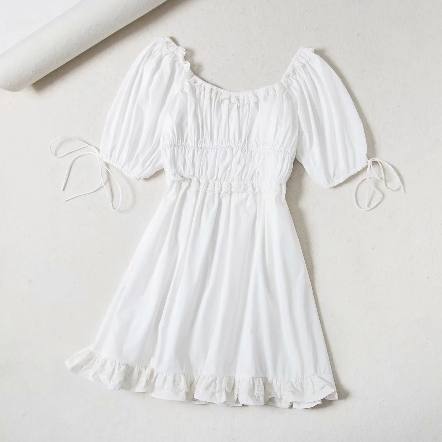 Ins Blogger With The Same French Lace White Dress