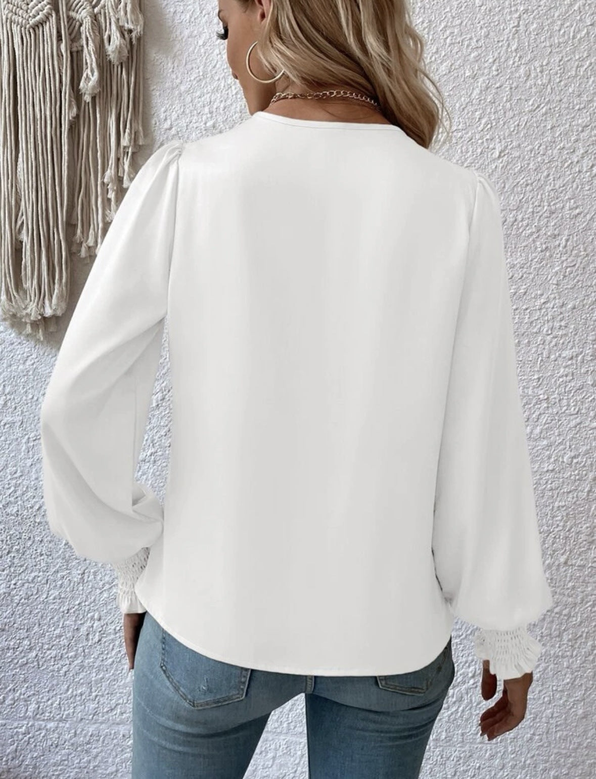 Elegant Women's V-Neck Shirt with Lantern Sleeve Style