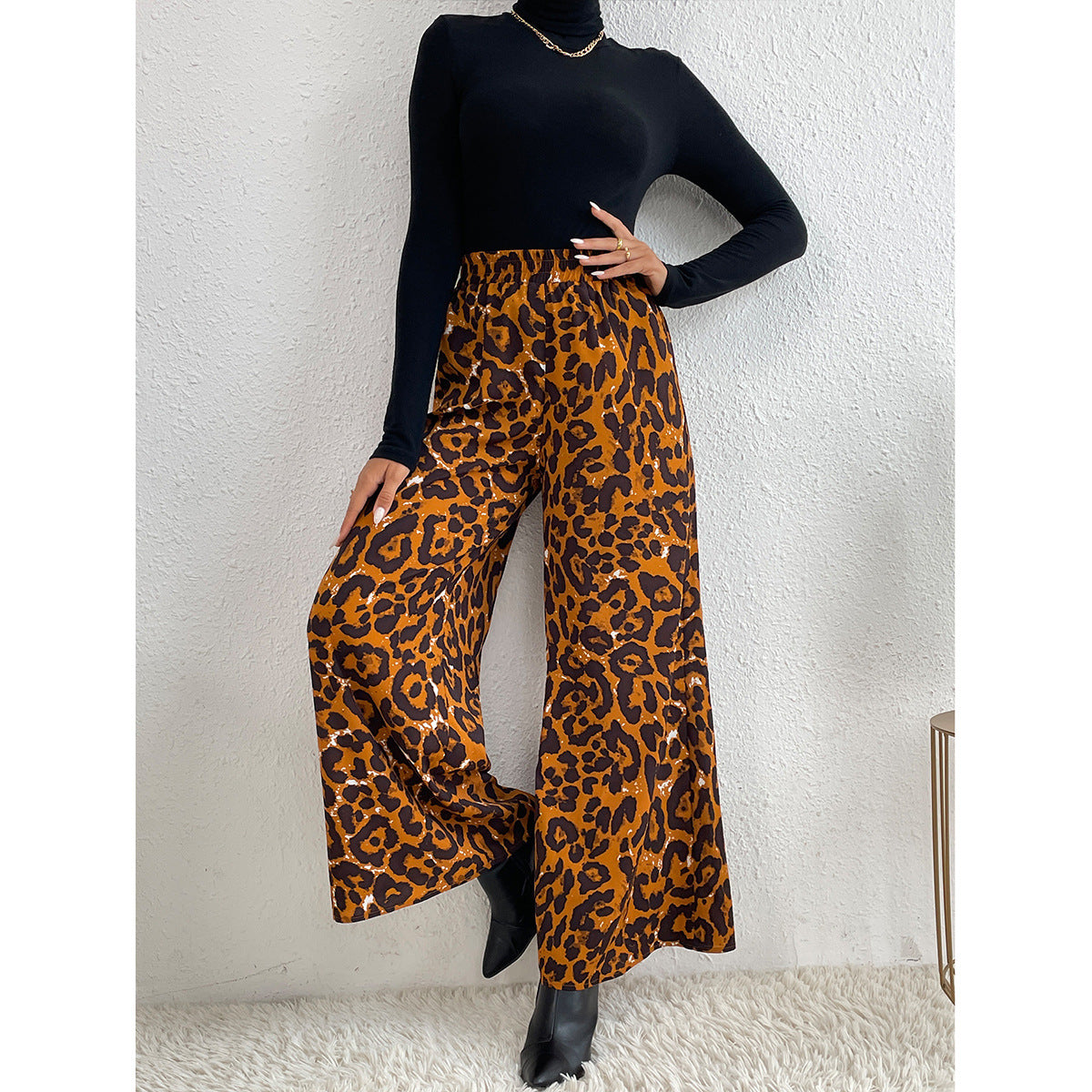 Women's Leopard Print Casual Elastic Waist Loose-fitting Wide-leg Trousers