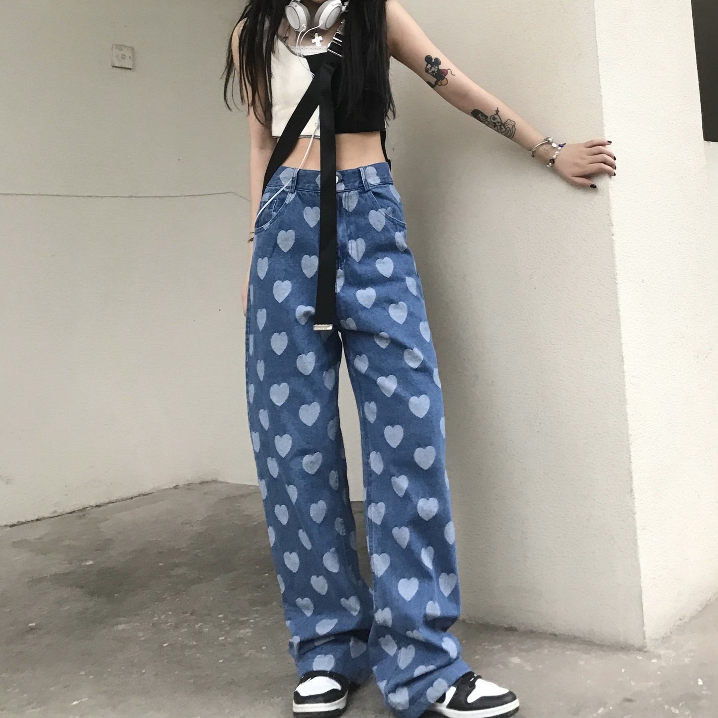 Loose Straight-Leg Denim Pants Love Button Design