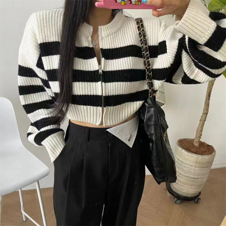 Women's Loose Round Neck Striped Sweater