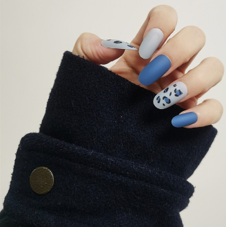 Fashionable Blue and Graffiti Pattern Wearable Artificial Nails