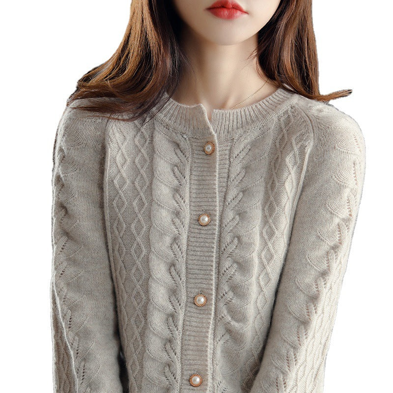 Women's Thin Cashmere Sweater featuring a Raglan Round