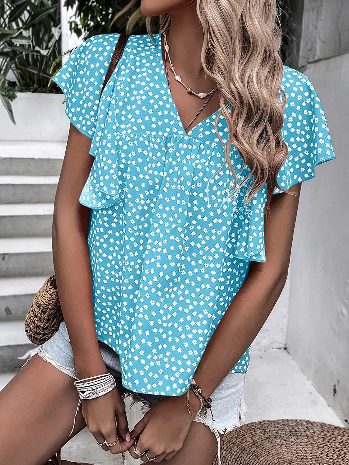 Women's Chic V-neck Short-sleeve Casual T-shirt Shirt