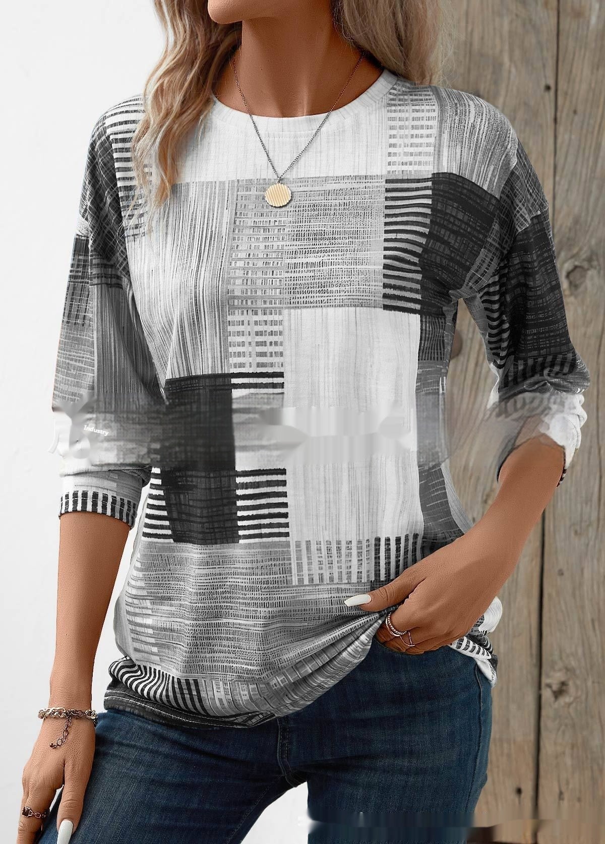 Women's Printed Round Neck Long Sleeve Top