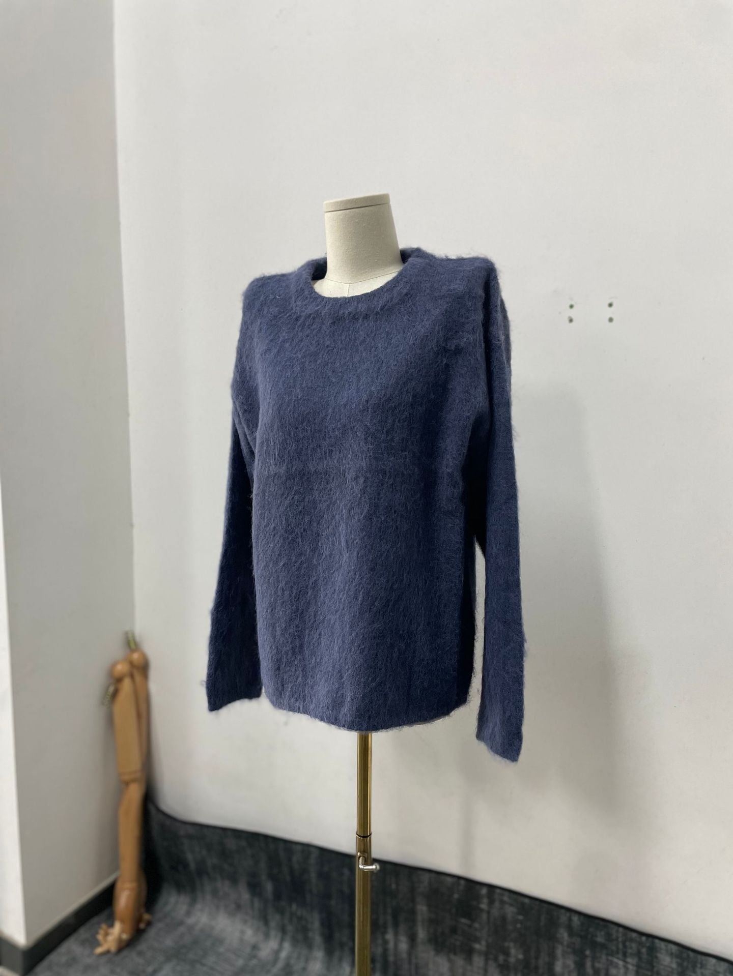 New Casual Laid-Back Knitted Top for Autumn and Winter