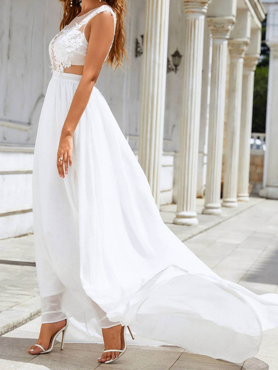 Chiffon Lace Trailing Wedding Gown Elegant Look