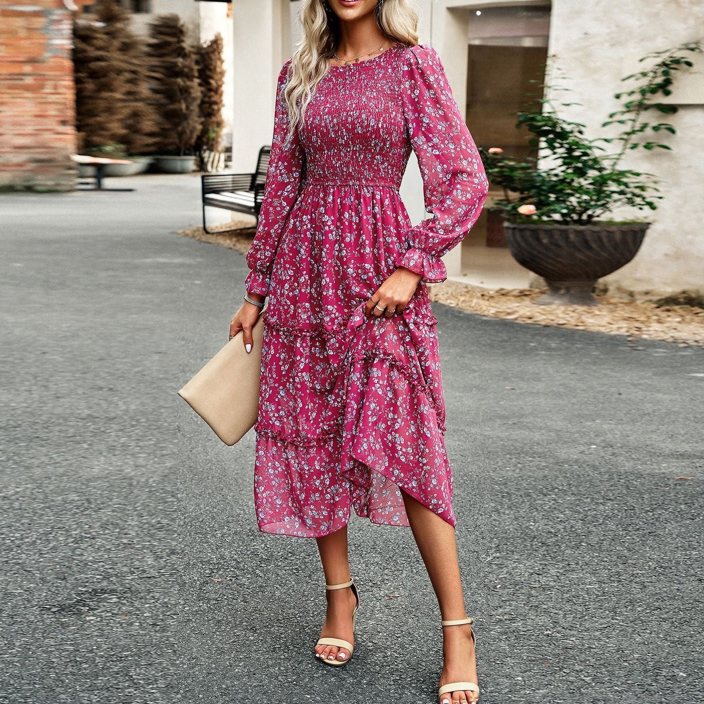 Chic and Stylish Floral Dress for Women with a Touch of Elegance