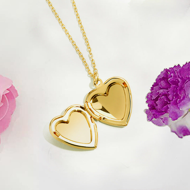 Fashion Simple Glossy Love Photo Box Necklace