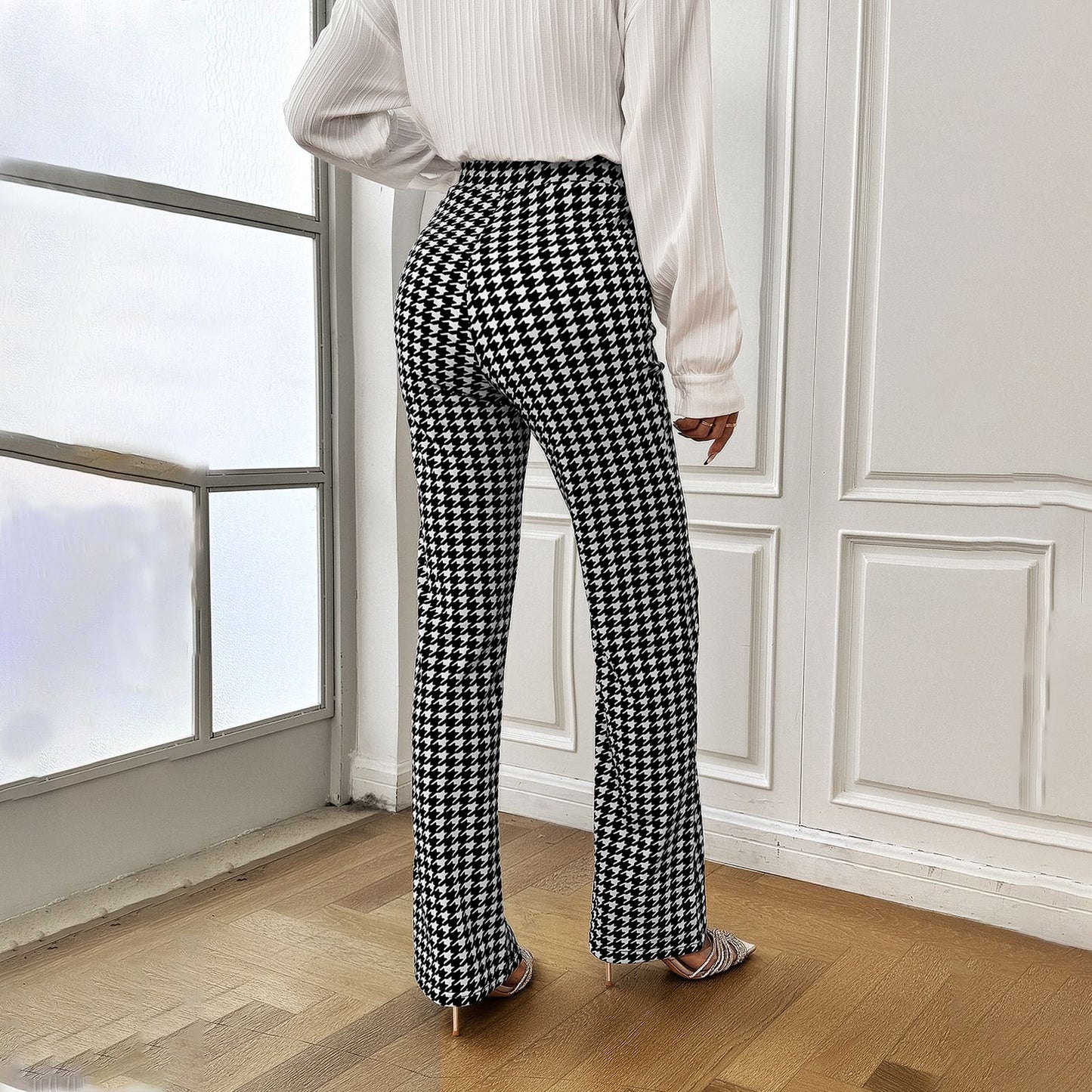 Women's Leisure Trousers: Fashionably Tempered