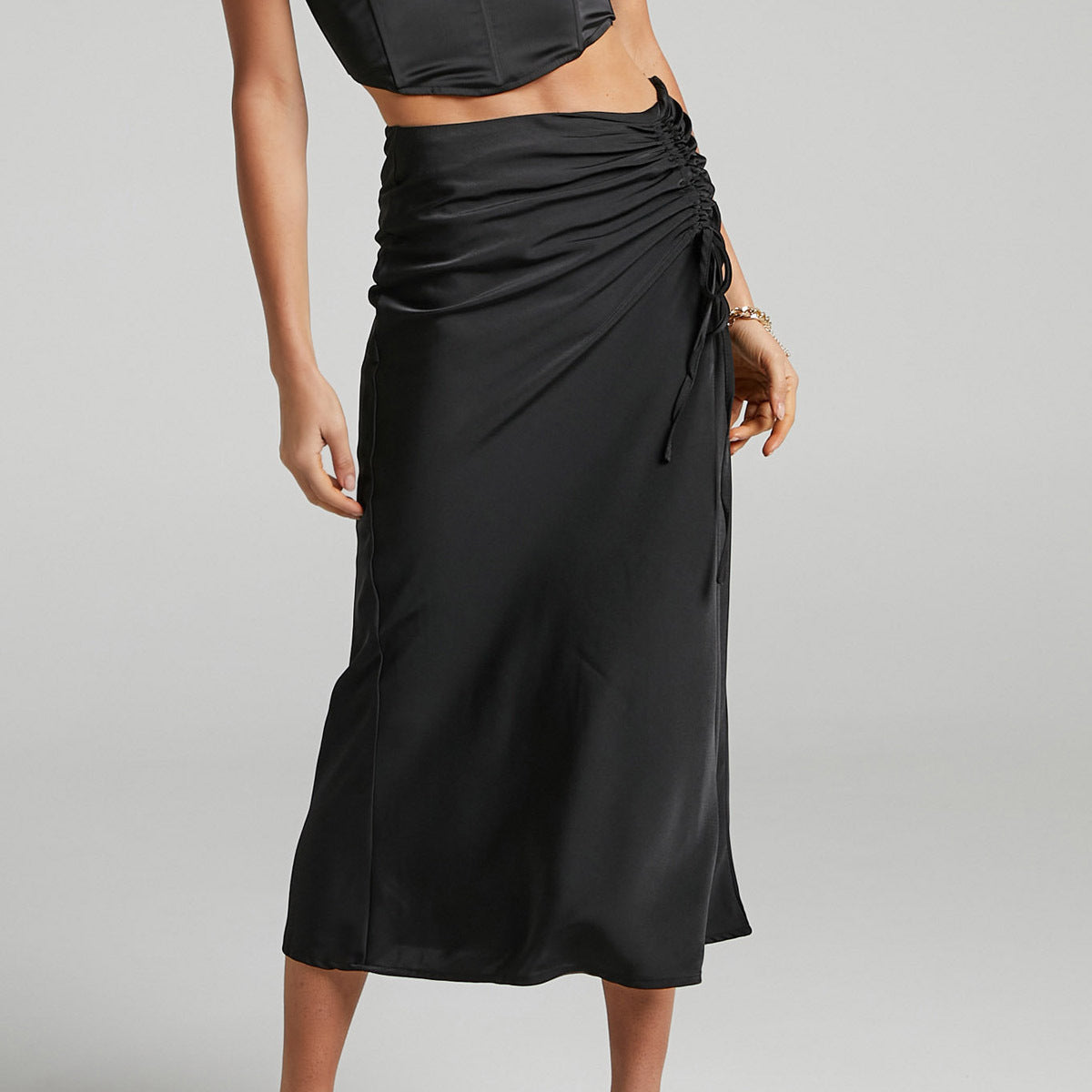 High Waist Slimming Skirt for Women with Zipper Detail