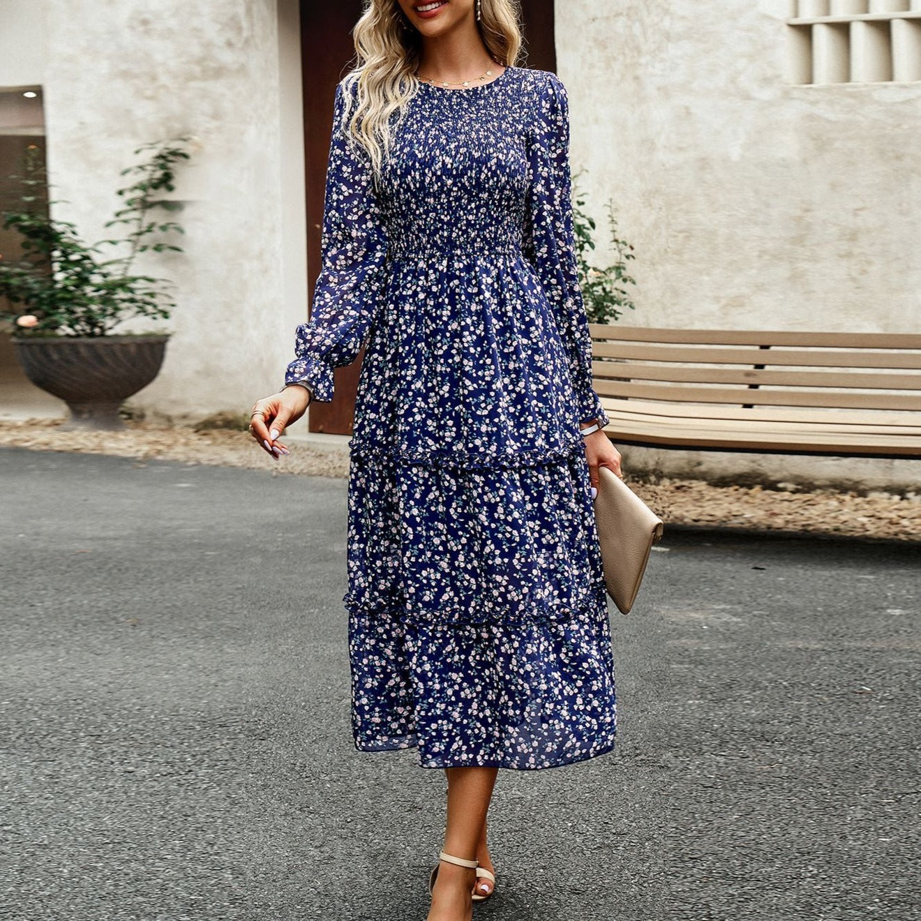 Chic and Stylish Floral Dress for Women with a Touch of Elegance