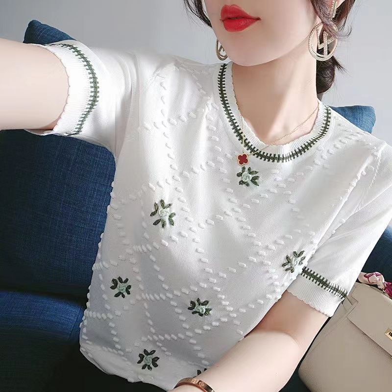 Women's Round Neck Short-Sleeved T-Shirt with Embroidery