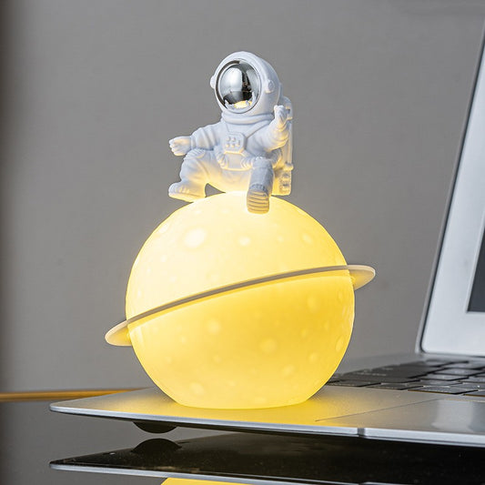 Astronaut Small Night Lamp - Table Decoration for Atmosphere Ornaments