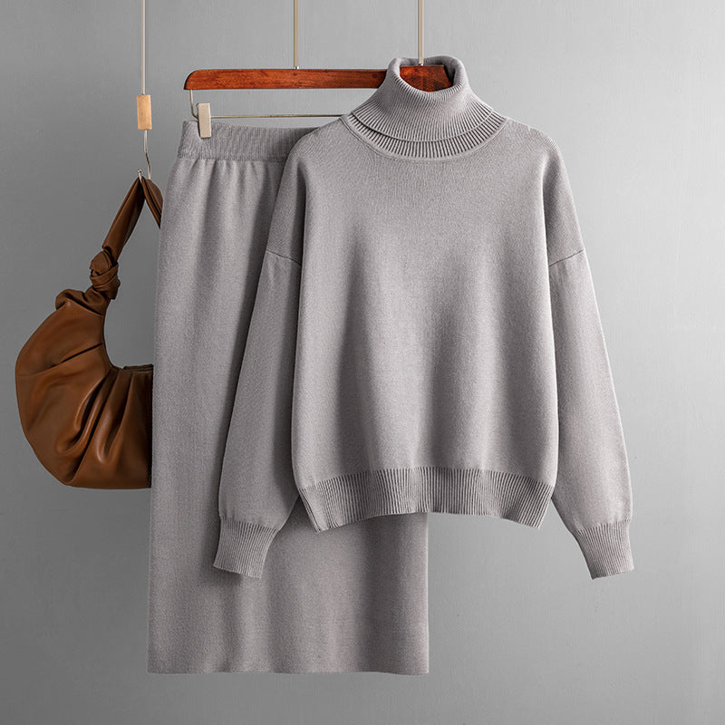 Turtleneck Sweater and Sheath Skirt in Chic Solid Color