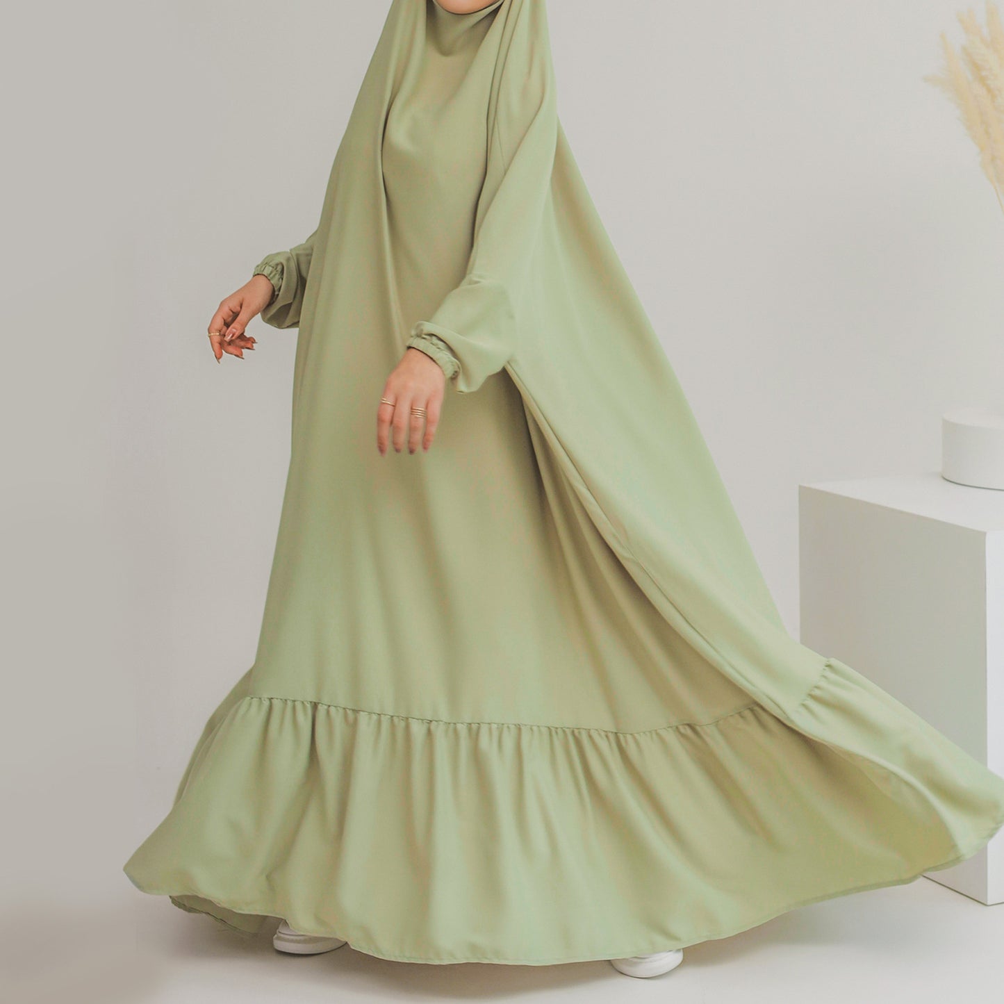 Elegant Solid Color Swing Robe Dress