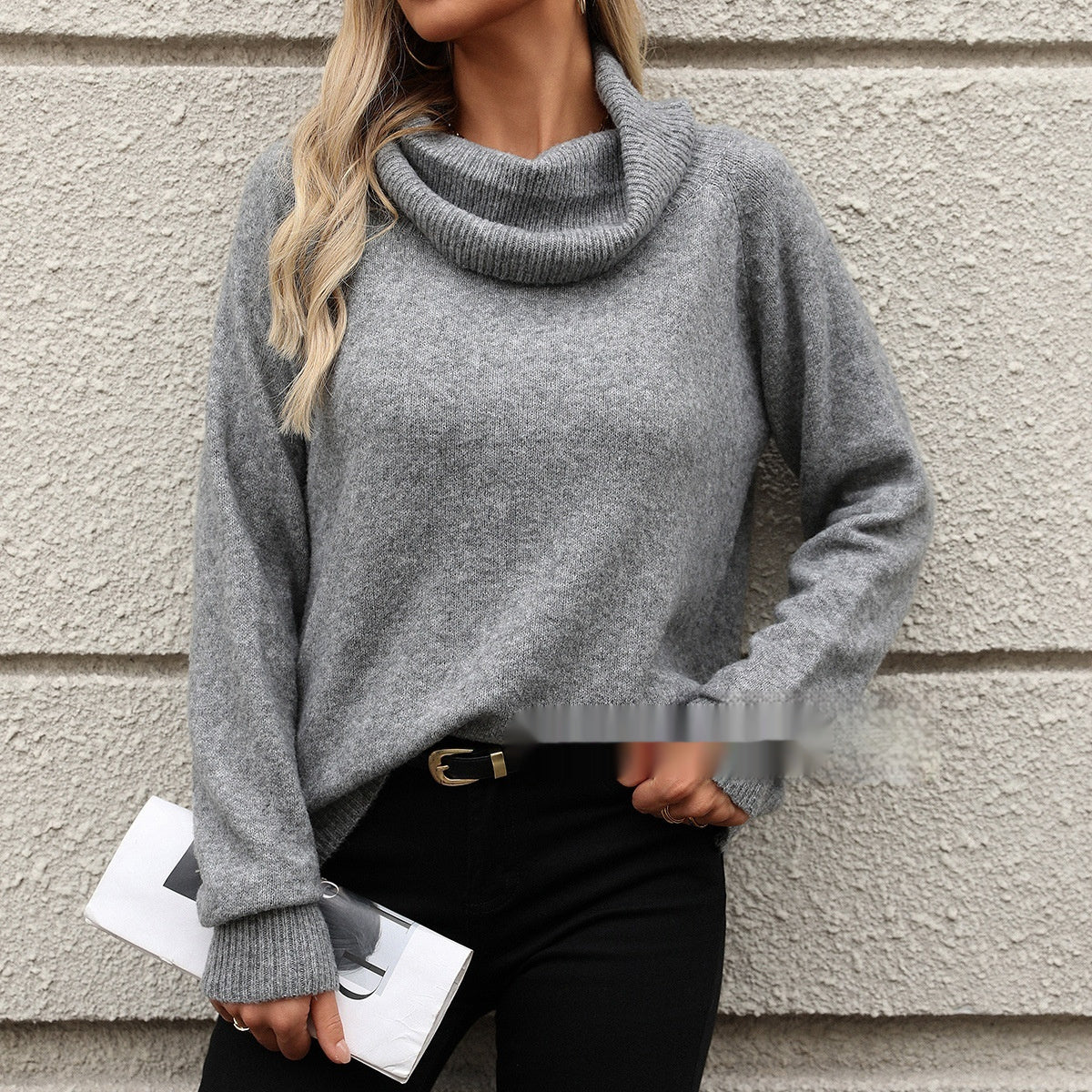 Women's Loose-Fit Long-Sleeve Sweater