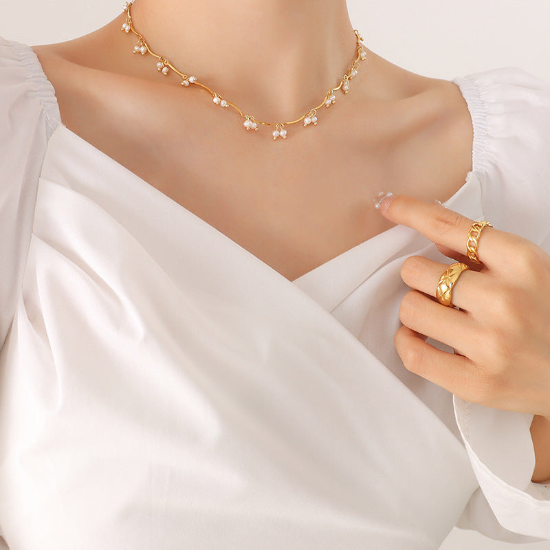 Gentle Natural Freshwater Pearl Necklace Fashion