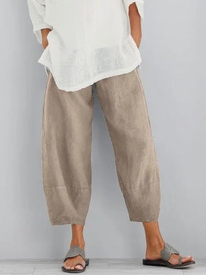 Simple and Loose Casual Capris for Women in a Solid Color and Larger Size