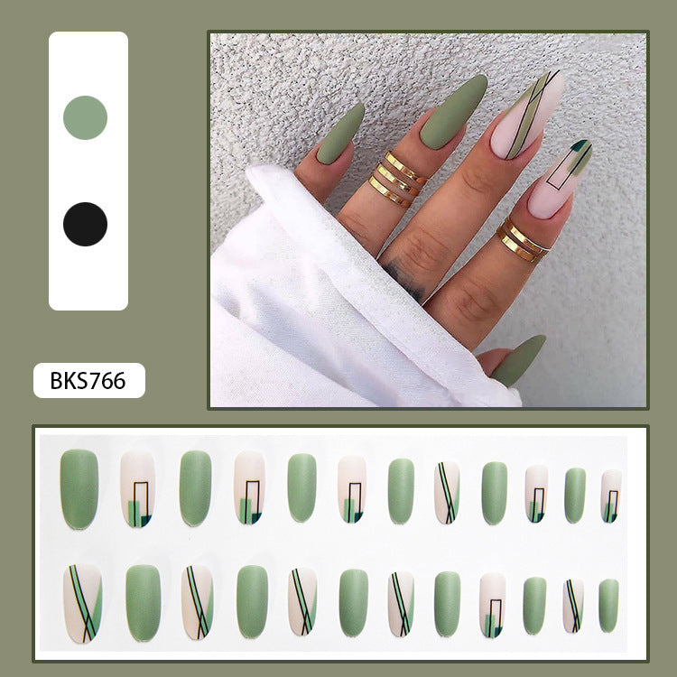 New Removable Geometric False Nail