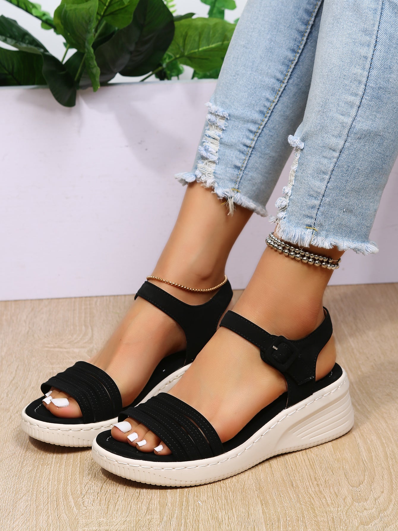 Ripped-heel Platform Stitched Strap Sandals