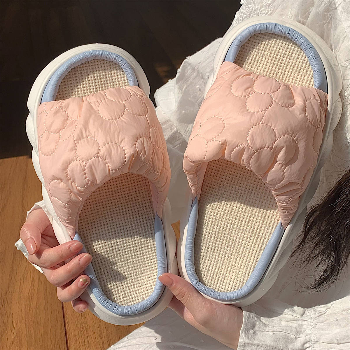 And Sweet Bubble Flower Soft Thick Bottom Linen Slippers