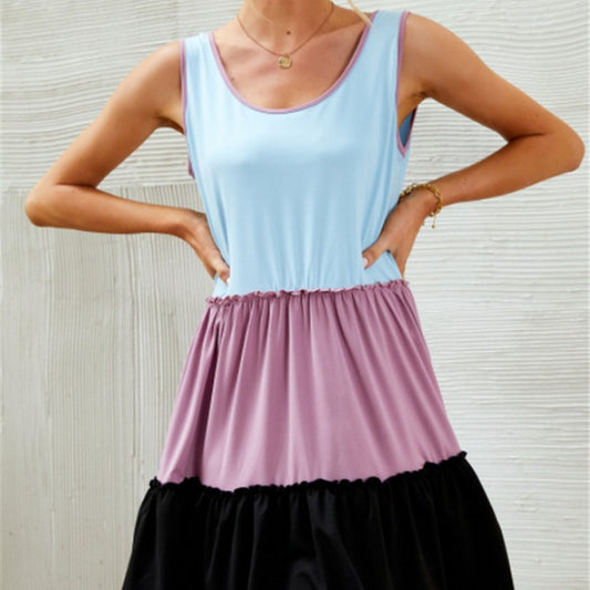 New Three-Color Contrast Color Dress with Pocket Suspender and Fold Design