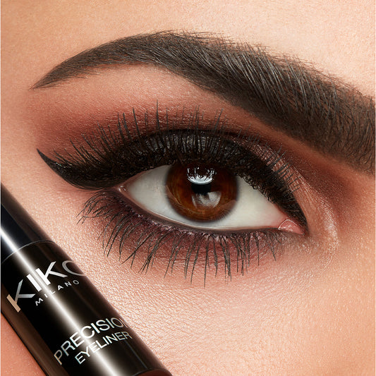 Achieve a Bold Look with Long-Lasting and Waterproof Black Eyeliner Liquid