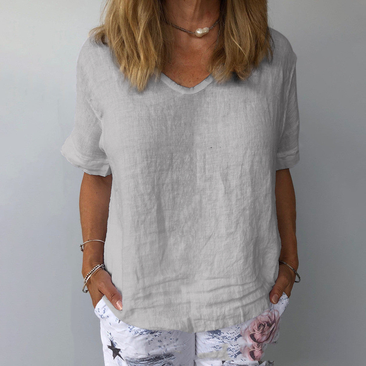 Loose Casual Top in Solid Color, Short-Sleeved, and Made of Cotton and Linen