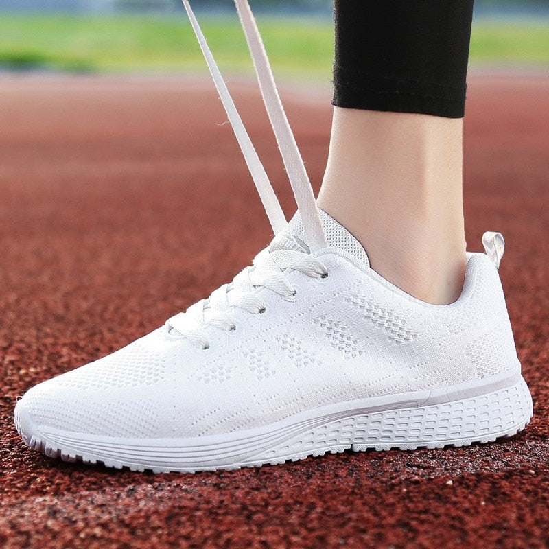 Women's Sneakers Plus Size Outdoor Women Sneakers Mesh Fabric Lace Up Shoes