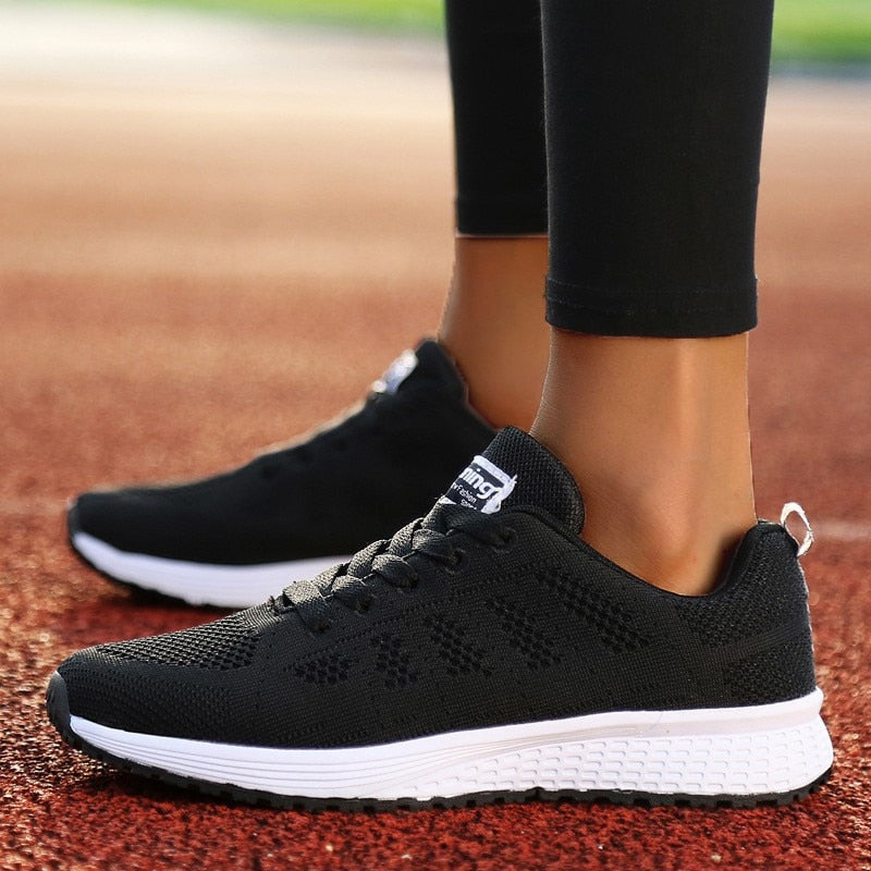 Women's Sneakers Plus Size Outdoor Women Sneakers Mesh Fabric Lace Up Shoes