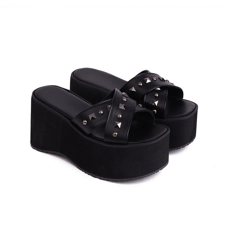 Loose-bottomed Rivet Women's Thick-soled Sandals And Slippers