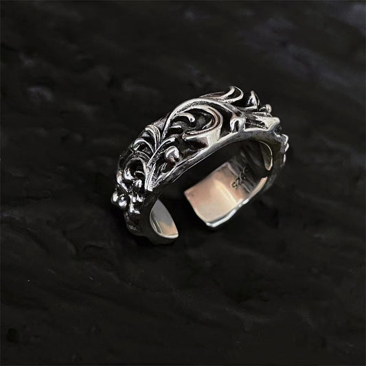 Antique Silver Ring with Embossed Brambles and Arakra Pattern