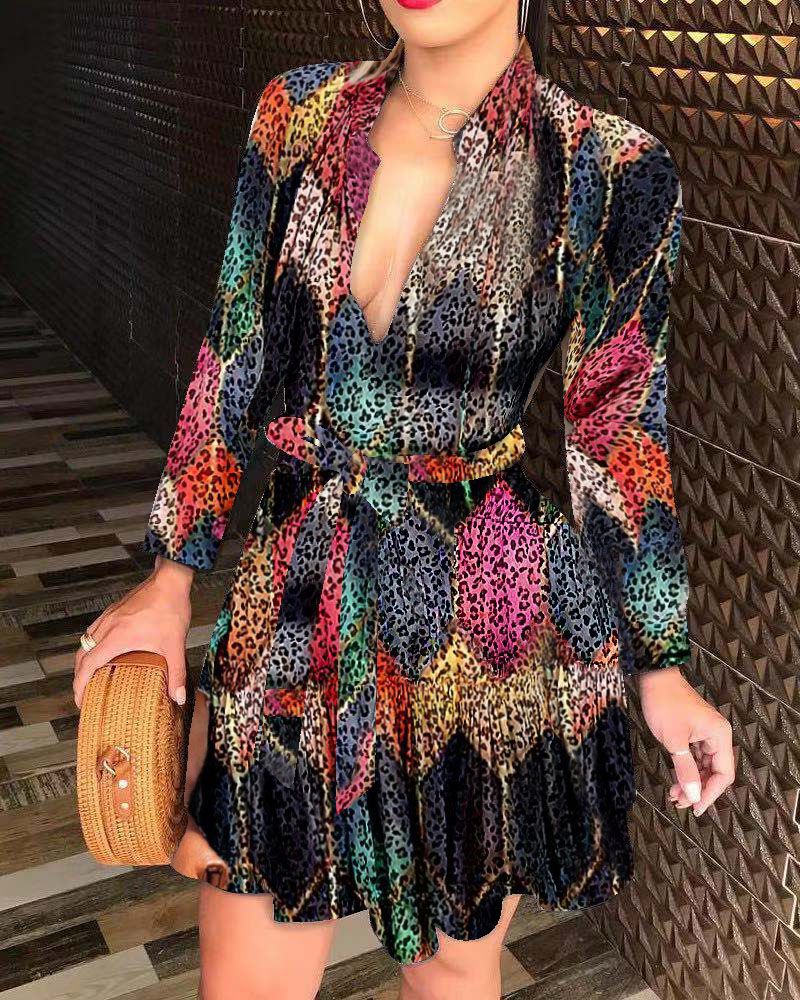 Fashionable Printed Dress with Long Sleeves, V-Neck, and Tie for a Sexy Look