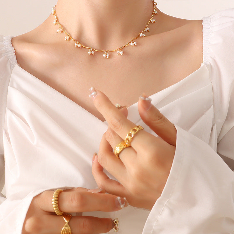 Gentle Natural Freshwater Pearl Necklace Fashion